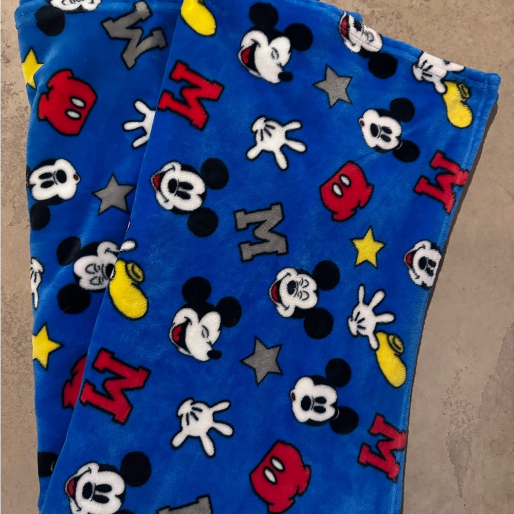 Disney mickey mouse blanket